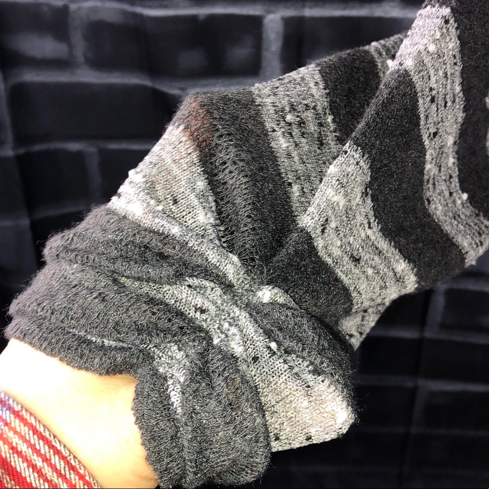 Extra Touch Top. - image 4